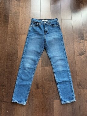 Levi's Classic Blue Straight Leg Women's Jeans